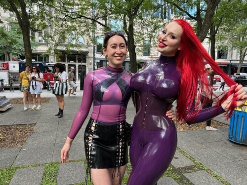 Annarosenmuller-Latexinpublic-latexcatsuit.jpg