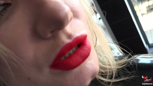 Latex-nutten-domina-annarosenmuller-blast-mit-Lippenstift-.jpg