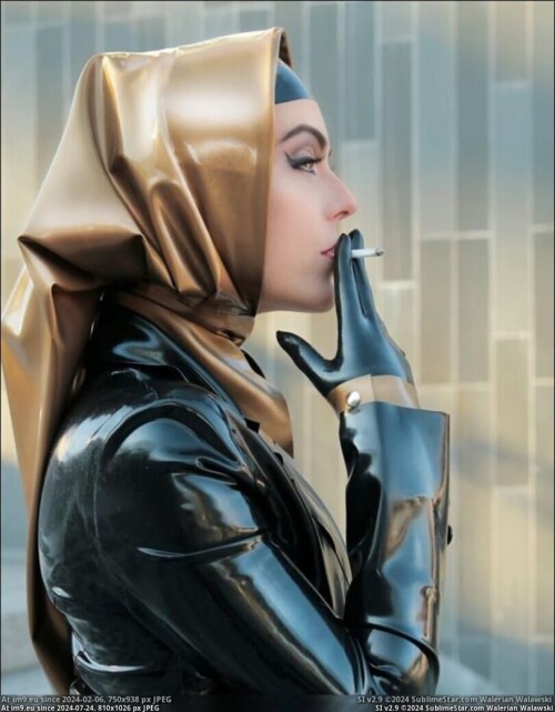 nereidadeadlysin-rubber-diva-rubbercoat-smoking-rubberfashion-22-benjamin-fiegl-steifer-schwanz-smokefetish-benjamin-fiegl-cumshot-forced-lock-up-cock-in-chastity-cage-or-girlfriend-and-boss-gets-benj.jpg