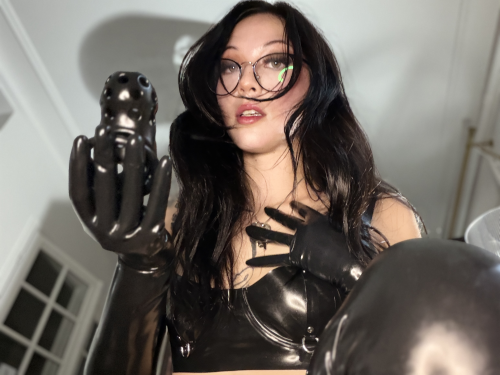 Latex-chastity-Mistress-blackmail-lockup-Benjaminfiegl-outing-to-gf-annarosenmuller-homewrecking-Single-Slave-permanent-locked-up.png