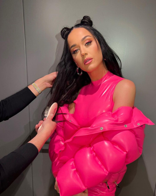 Katy-perry-pink-rubberdoll-fuckslut--cums-on-her-Latex-dress-.jpg