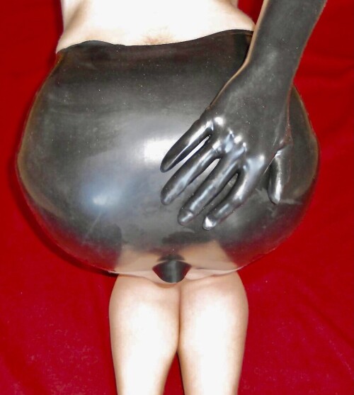 Latexhure-Anna-Rosenmuller.jpg